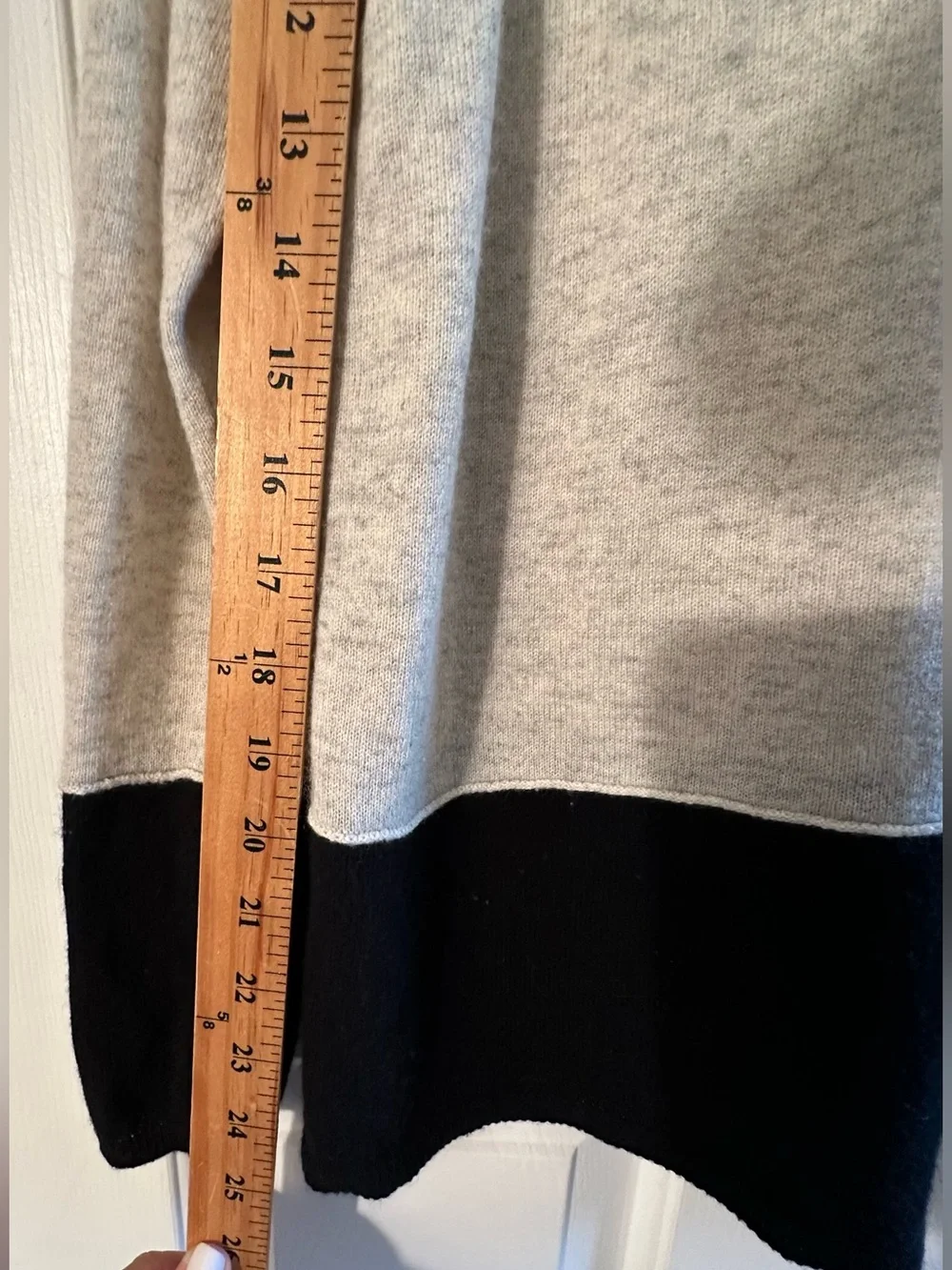 VINCE S 100% Cashmere Capsule Nat Fiber Minimalist Blck Ivory Colorblock Sweater
